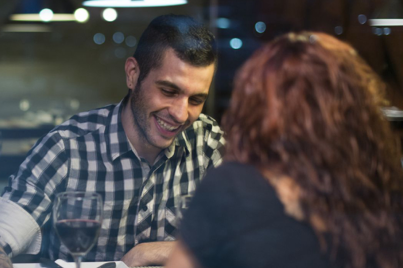 Happy Speed Dating Couple Meeting In Jacksonville